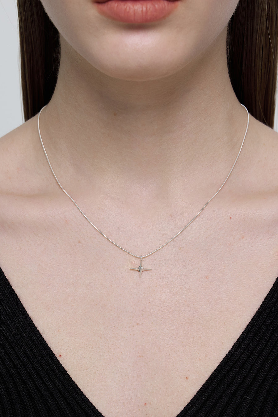 (MONDAY EDITION) FLEETING LIGHT NECKLACE