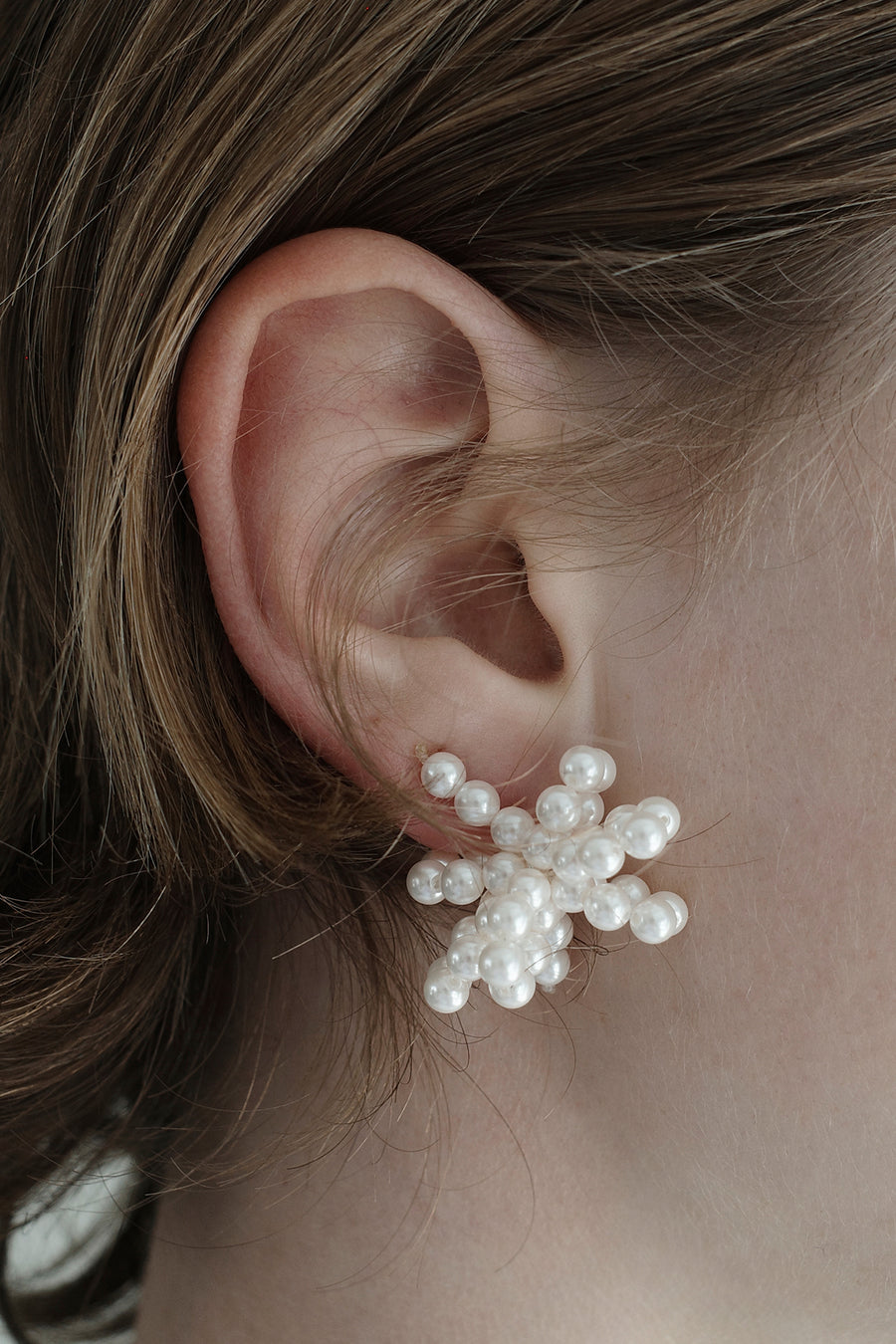 (MONDAY EDITION) PEARL PULL BOW EARINGS