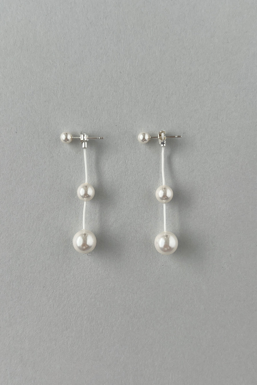 (MONDAY EDITION) DROP PEARL STRING EARRINGS