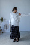 ( WHITE / BLACK ) IRREGULAR LONG SLEEVE TOP *LAST 2*