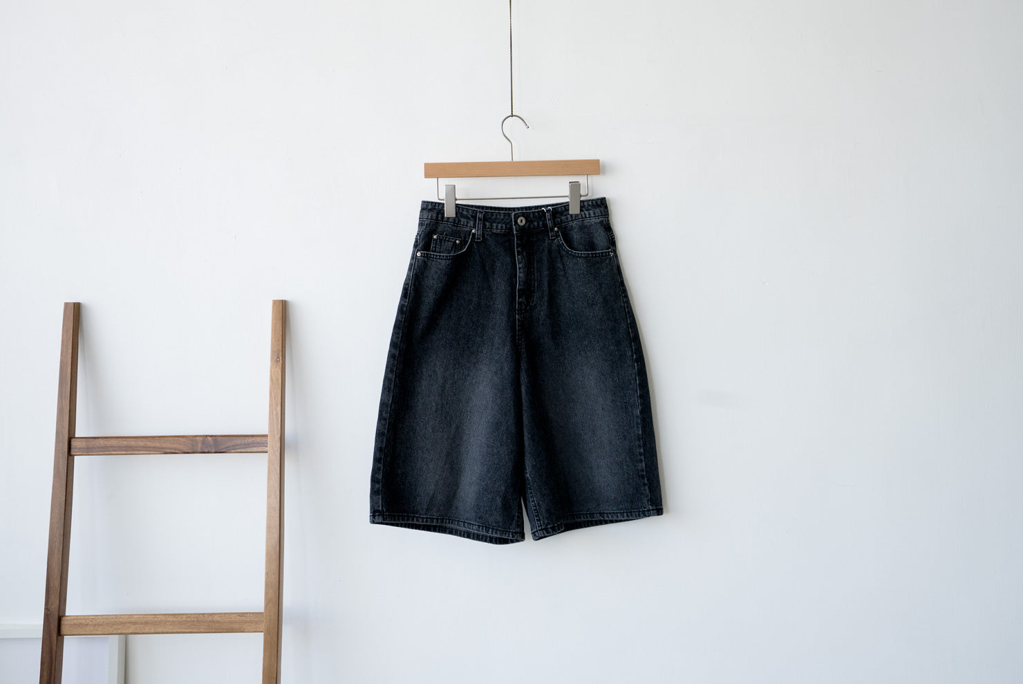 WASHED BLACK CORDUROY 5" SHORTS *LAST ONE*