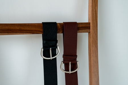 ( BURGUNDY / BLACK ) VINTAGE BUCKLE LEATHER BELT *LAST 2*