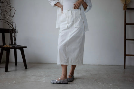 ( WHITE / CHARCOAL ) COTTON POCKET SKIRT