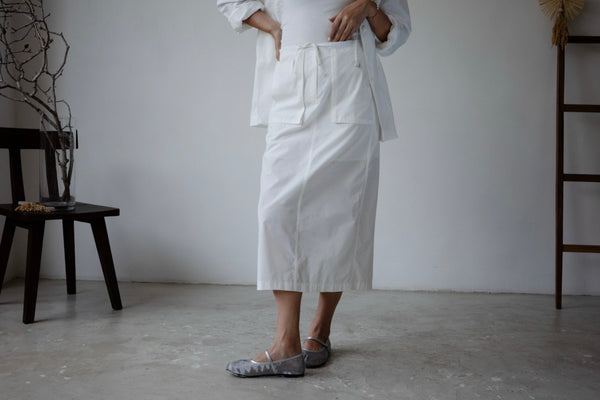 ( WHITE / CHARCOAL ) COTTON POCKET SKIRT *LAST 2*