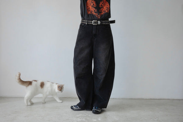 WASHED BLACK 3D CURVED WIDE LEG JEANS