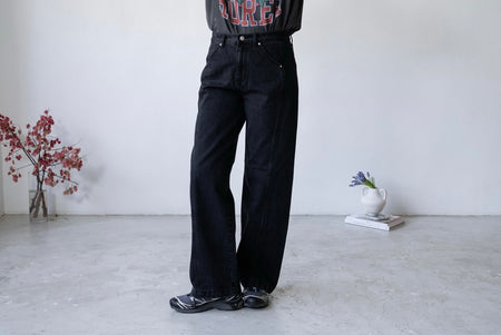 BLACK DAILY STRAIGHT LEG JEANS *LAST 2*