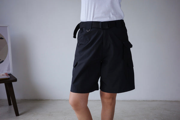 ( BLACK / WHITE ) NYLON SUMMER SHORTS