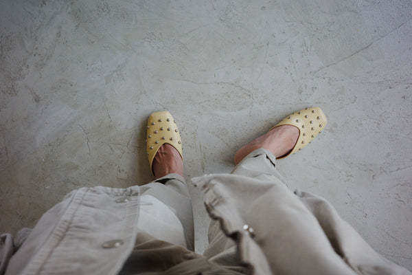 ( BEIGE / BLACK ) STUDDED MULES ( PRE ORDER )