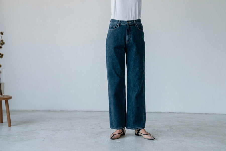 INDIGO STRAIGHT LEG JEANS *LAST ONE*