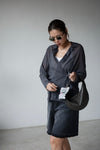 ( WHITE / CHARCOAL ) CHIFFON SLIT BLOUSE