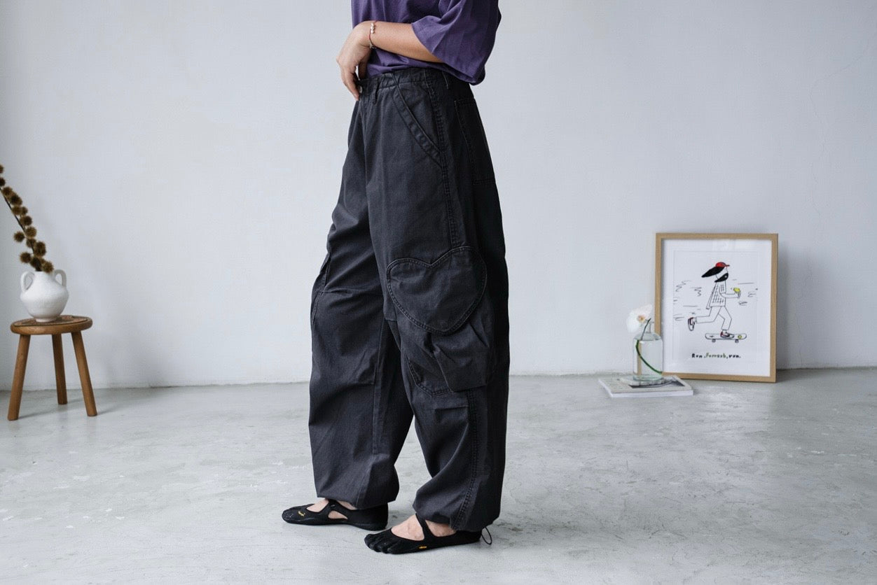 WASHED CHARCOAL HEART CARGO PANTS ⭐️BEST BUY⭐️ *LAST 2*