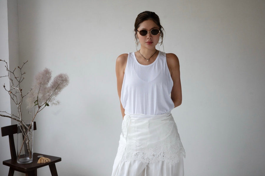 ( WHITE / BLACK ) BASIC COTTON VEST *LAST 2*