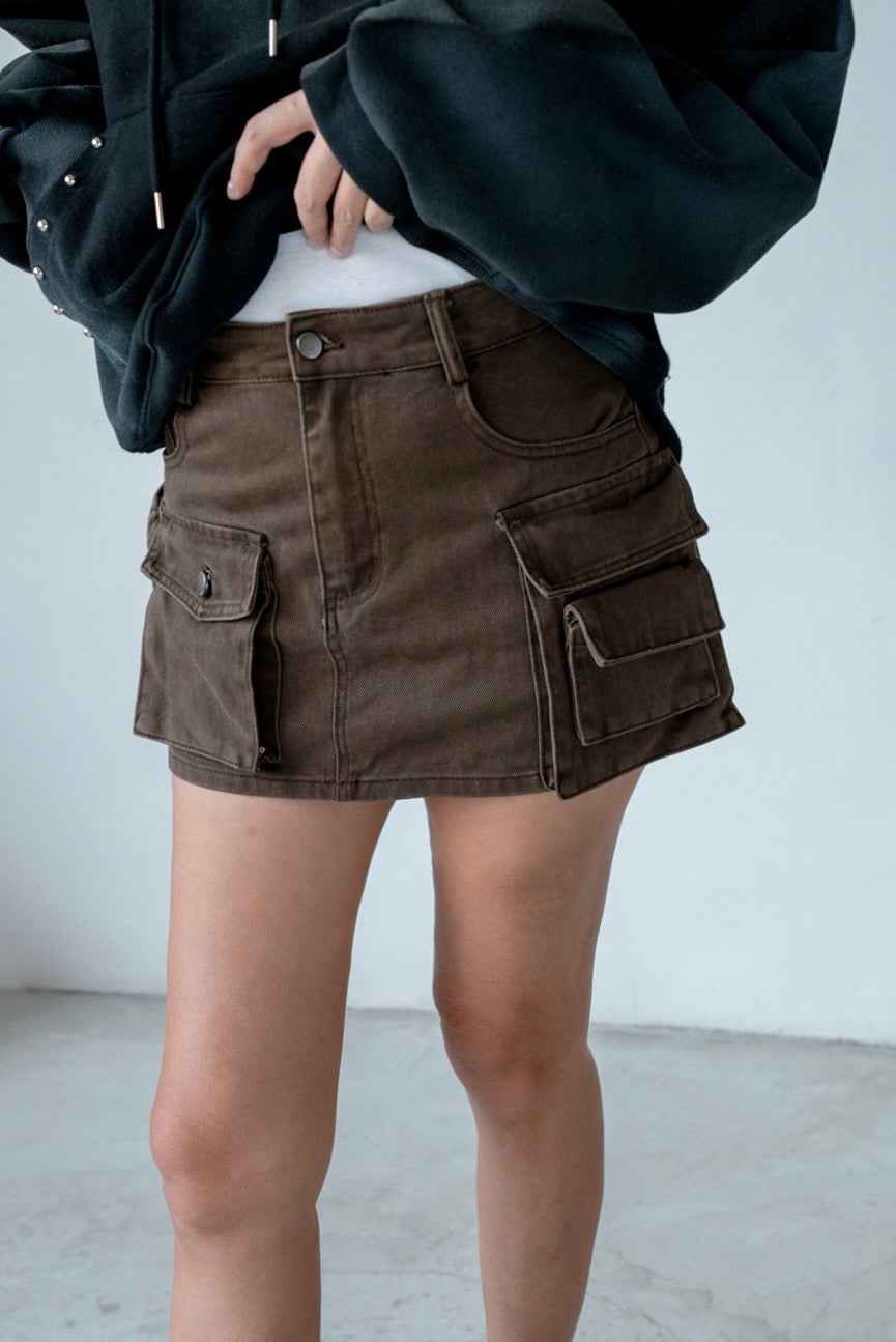 ( BROWN / BLACK ) DEMIN POCKET SKIRT SHORTS