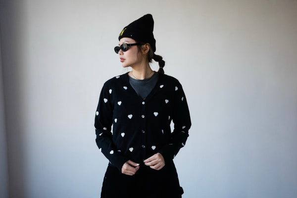( BLACK / GREY ) HEART WOOL CARDIGAN