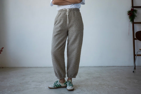 ( BEAR/ BLACK ) FLEECE COMFY PANTS *LAST 2*