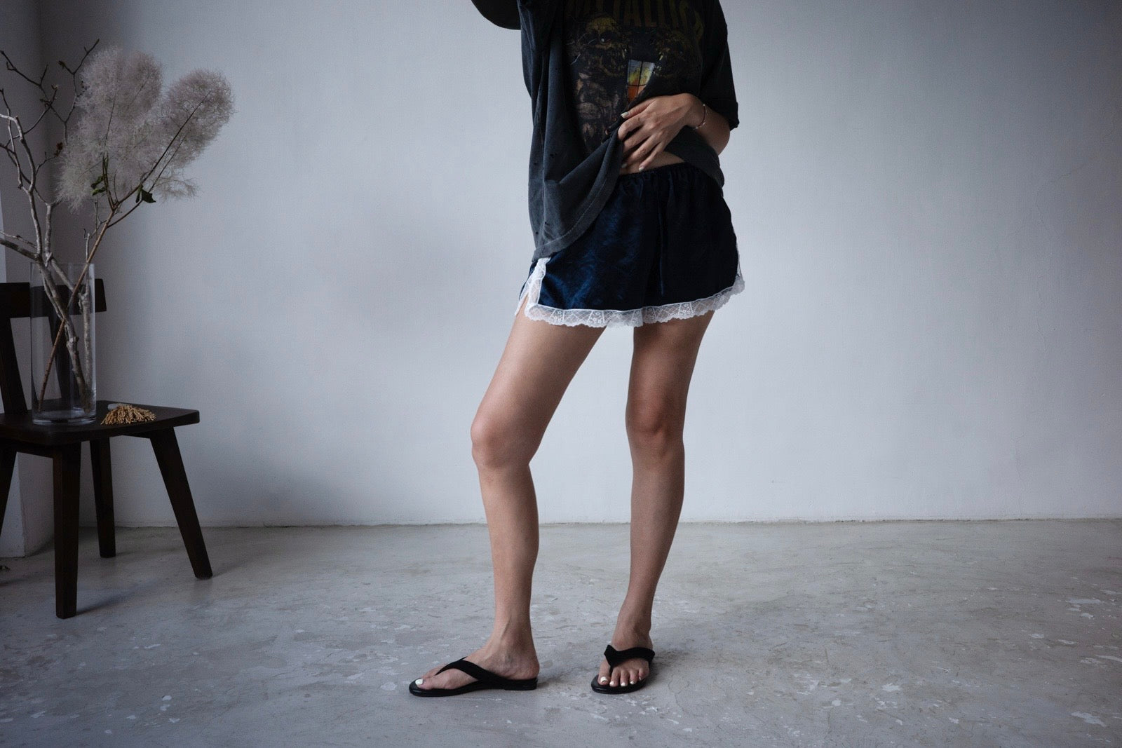 ( NAVY / YELLOW ) SATIN LACE TRIMMED SHORTS