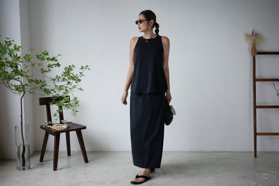 BLACK SILKY MINIMAL SKIRT SET ⭐️BEST BUY⭐️ *LAST ONE*