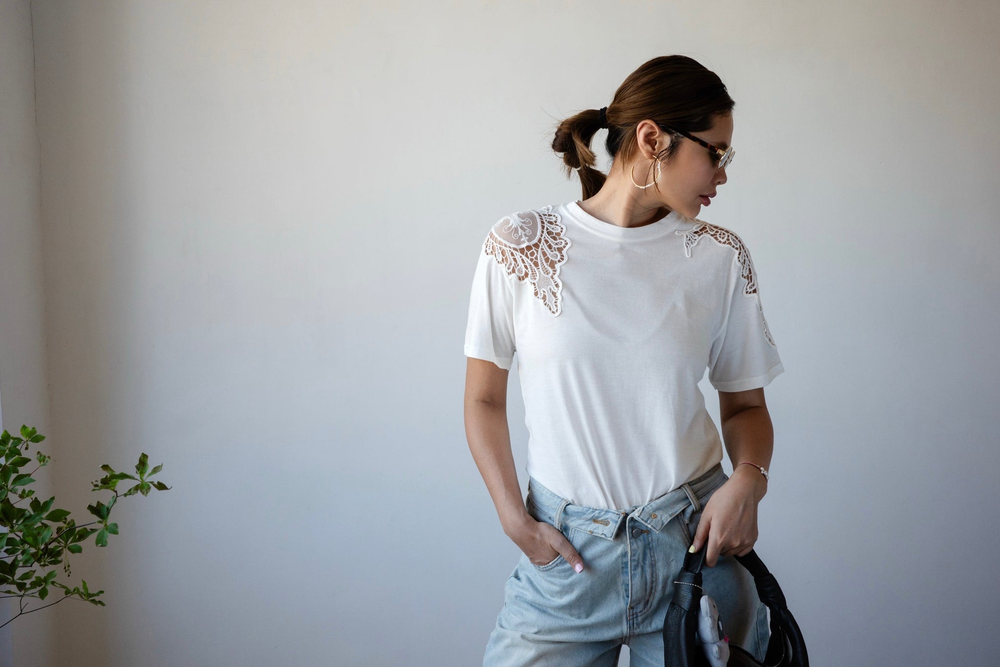 WHITE CROCHET TEE