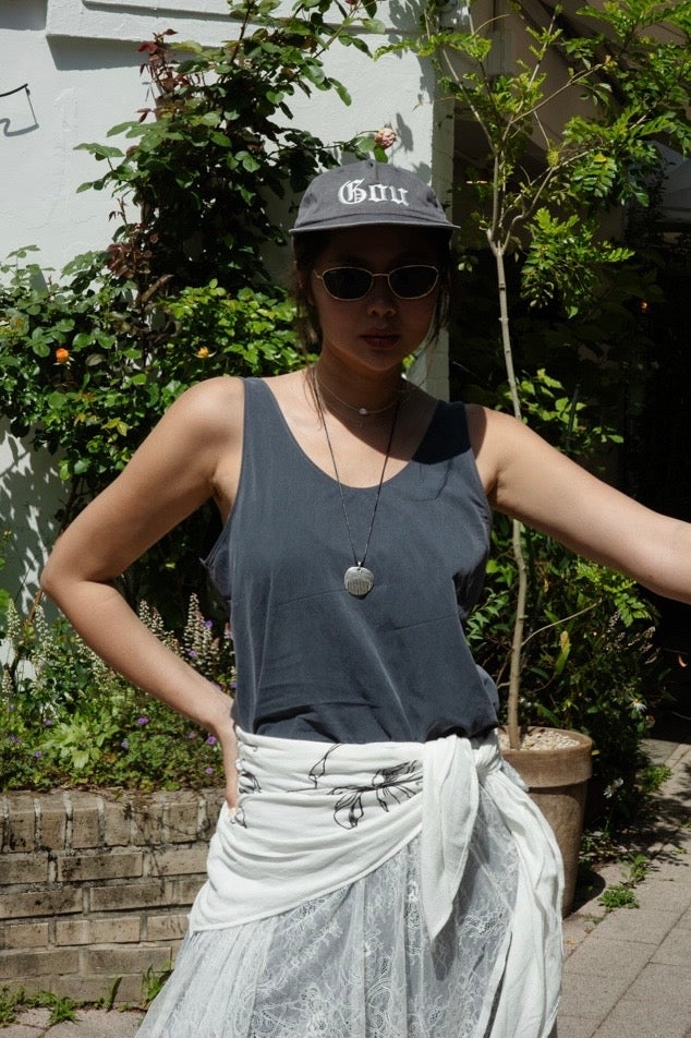 ( CHARCOAL / WHITE ) SILKY DAILY TANK