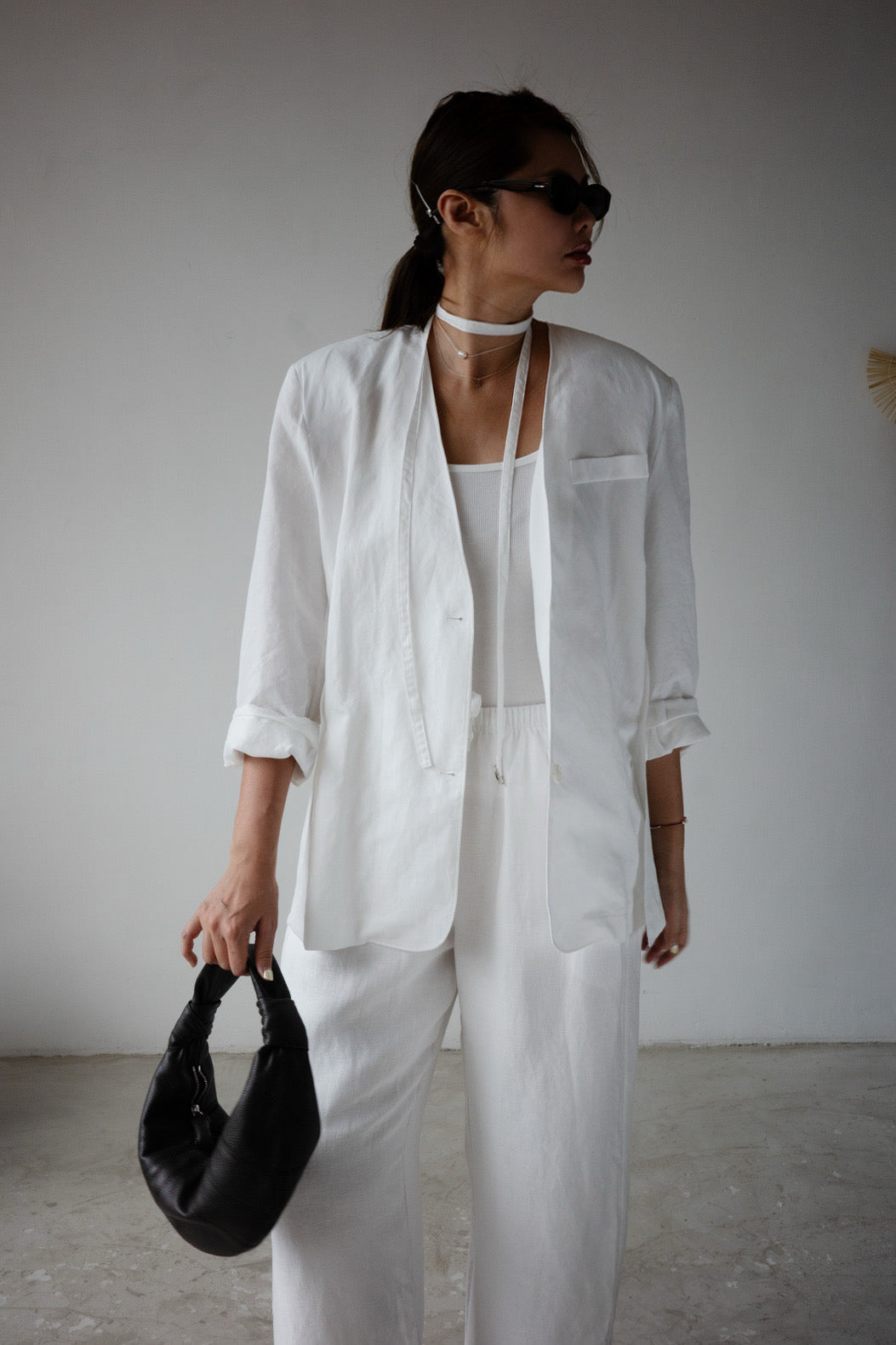 ( WHITE / CHARCOAL ) ULTRA LIGHTWEIGHT SUMMER LINEN BLEND BLAZER