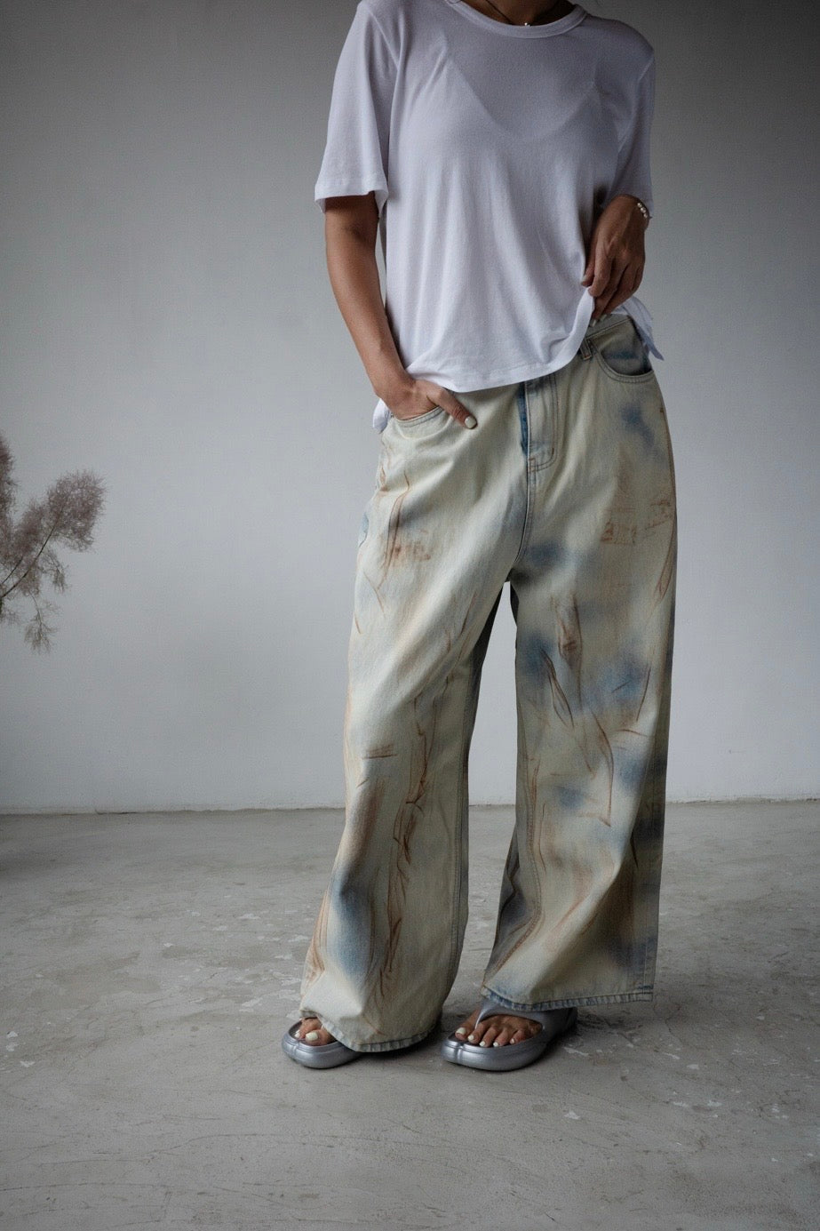ACID WASHED WIDE LEG VINTAGE JEANS