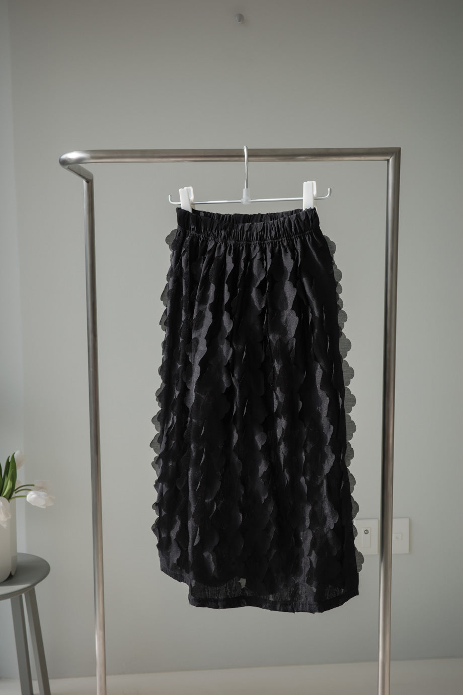 ( ROSE PINK / BLACK ) RUFFLE CHIFFON MIDI SKIRT *LAST ONE*