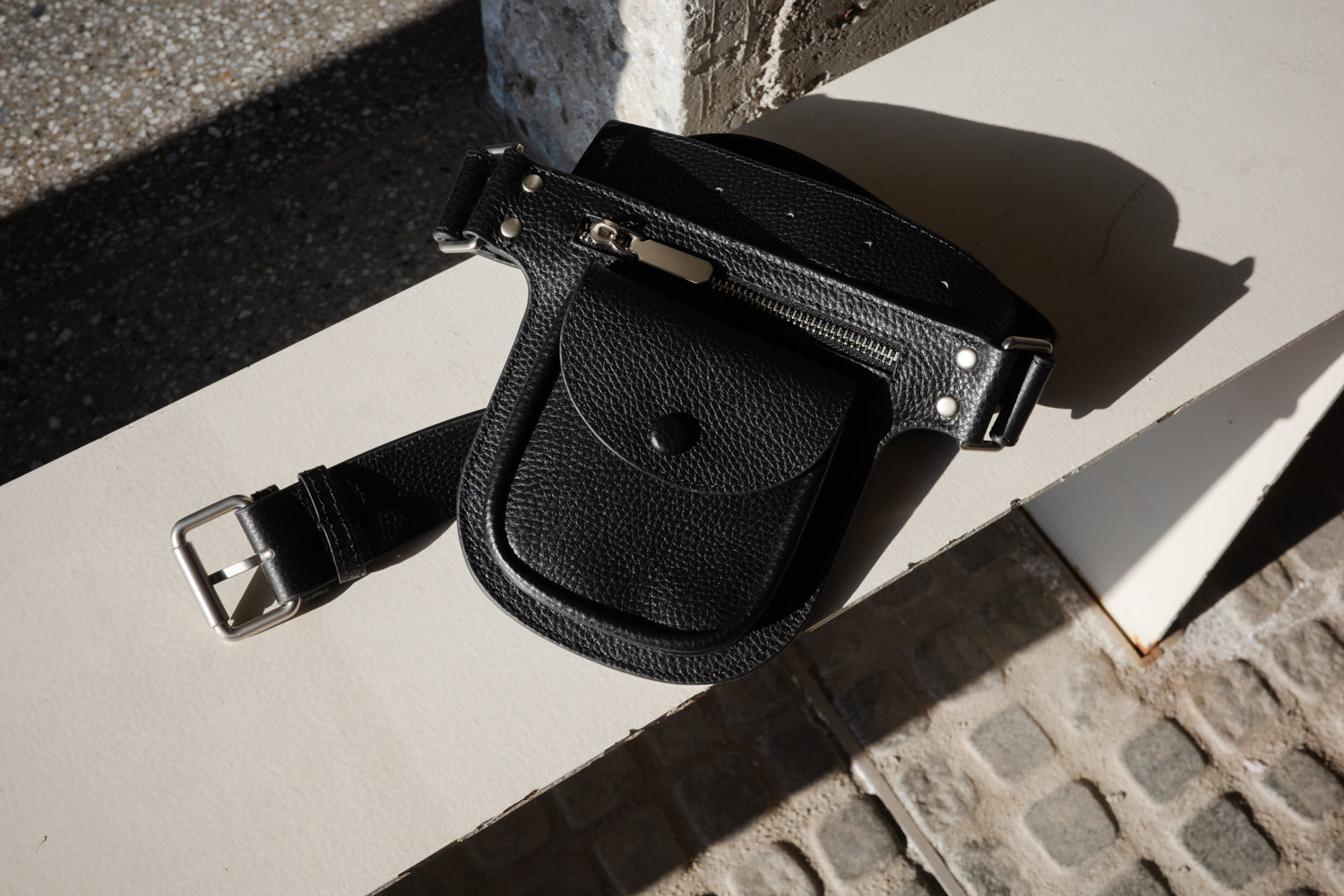 BLACK CAVIER WASIT BAG *LAST ONE*