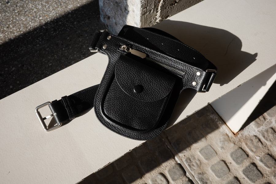 BLACK CAVIER WASIT BAG *LAST ONE*