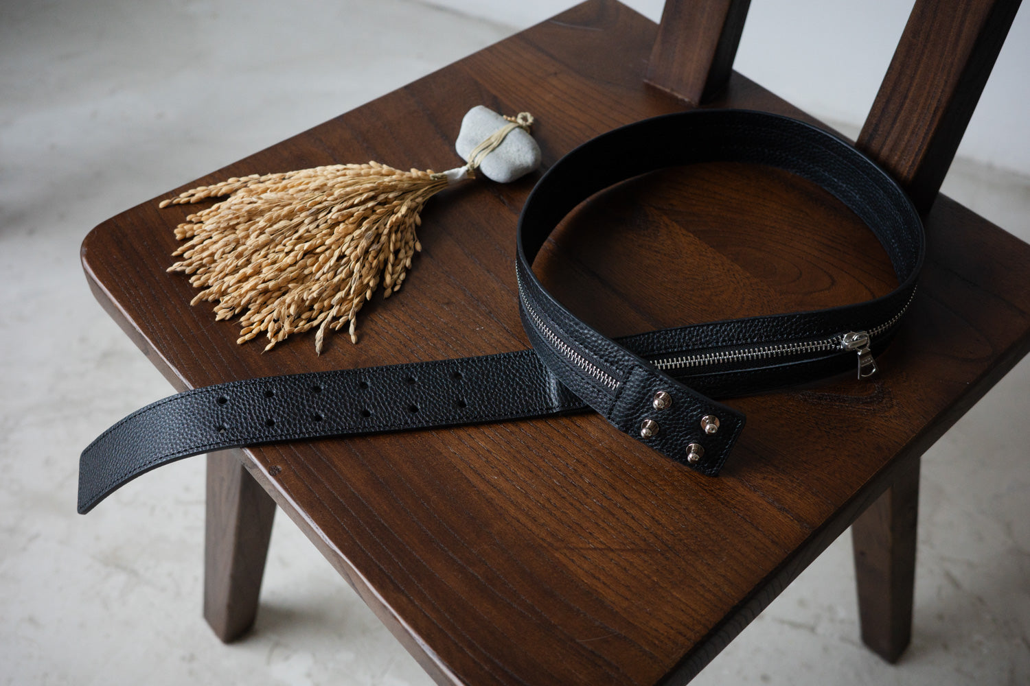 BLACK ZIPPER LEATHER BELT ( PRE ORDER )