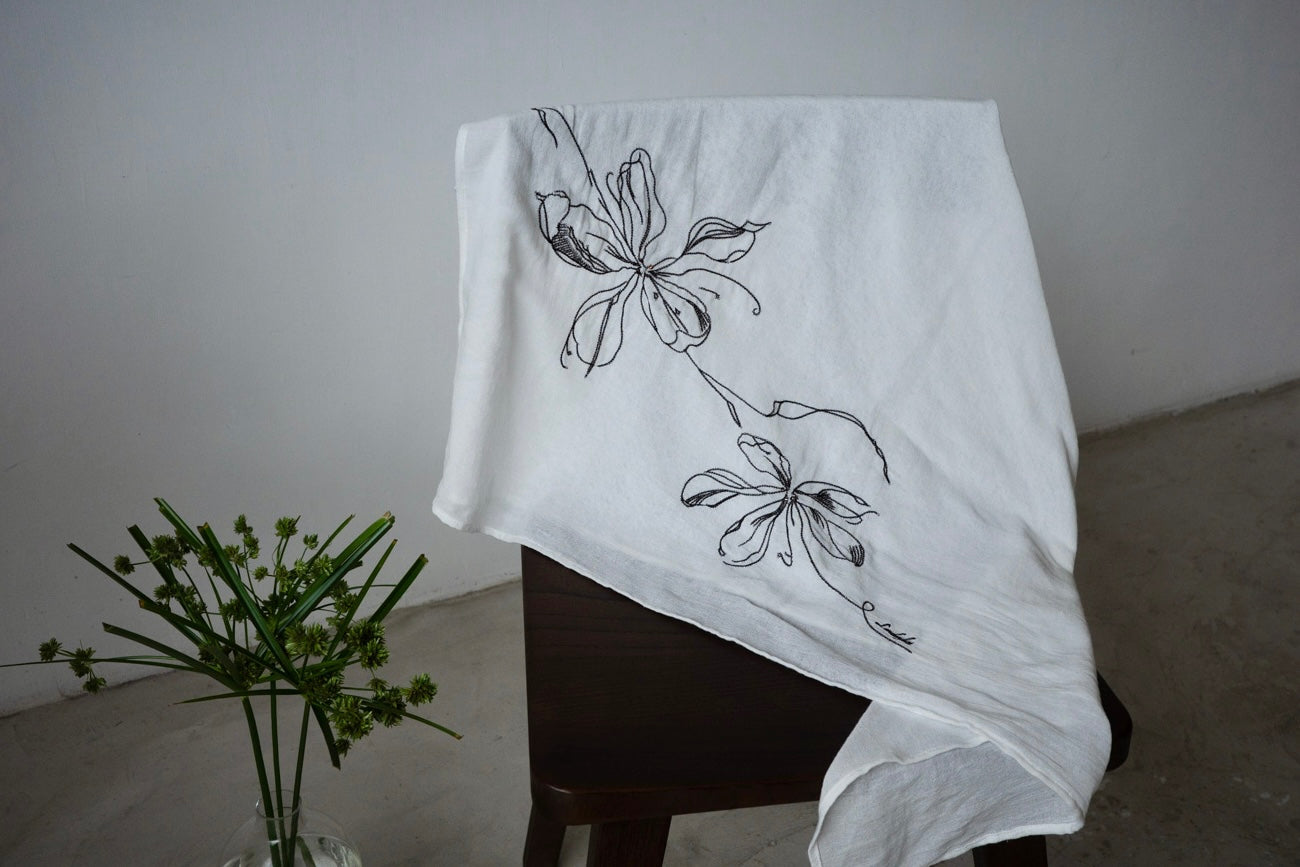 PREMIUM EMBROIDERED FLOWER SCARF ⭐️BEST BUY⭐️ ( PRE ORDER )