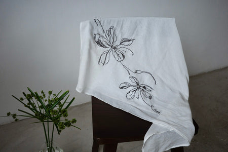 PREMIUM EMBROIDERED FLOWER SCARF ⭐️BEST BUY⭐️ ( PRE ORDER )