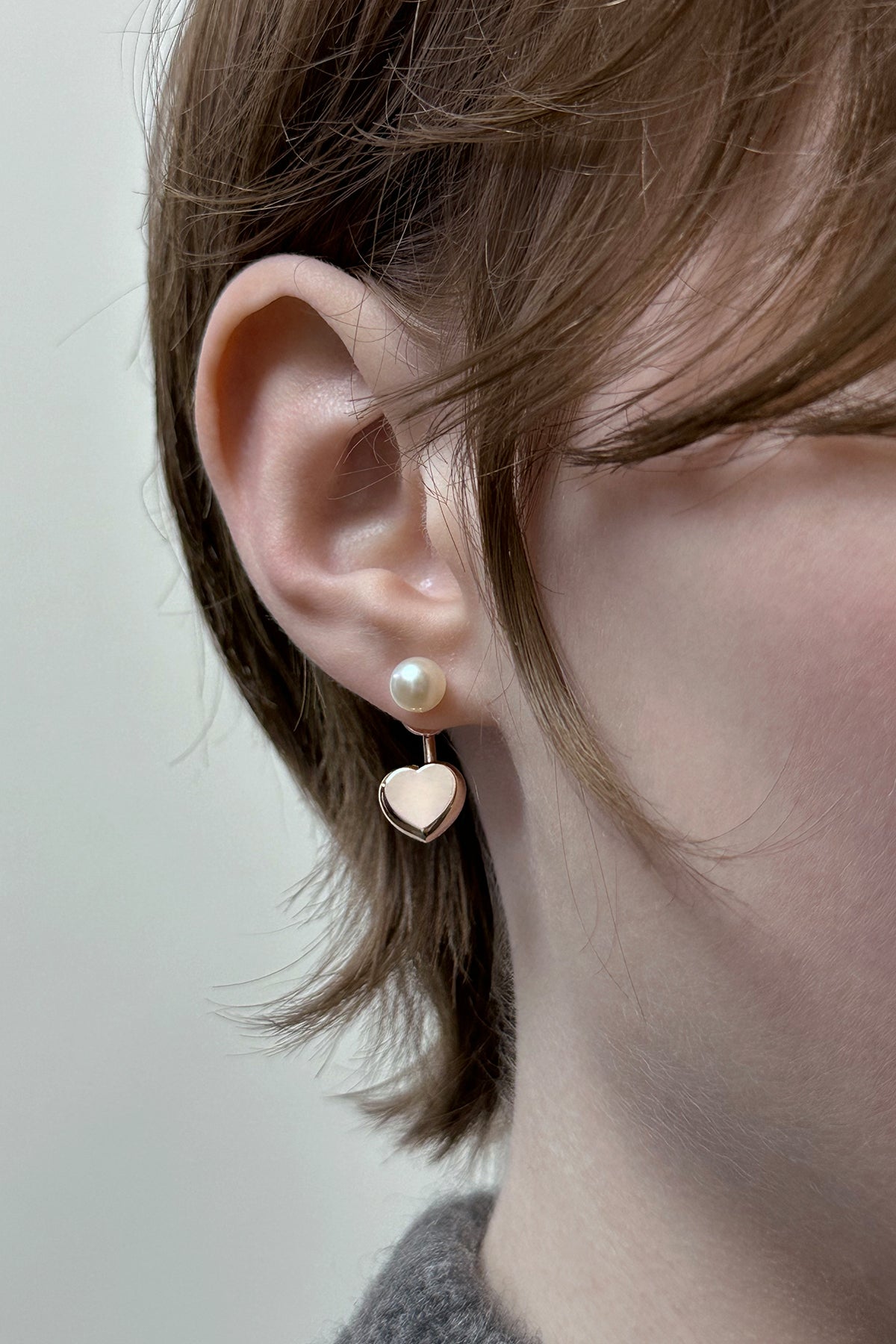 ( MONDAY EDITION ) ￼PEARL AND VALENTINE HEART EARRINGS